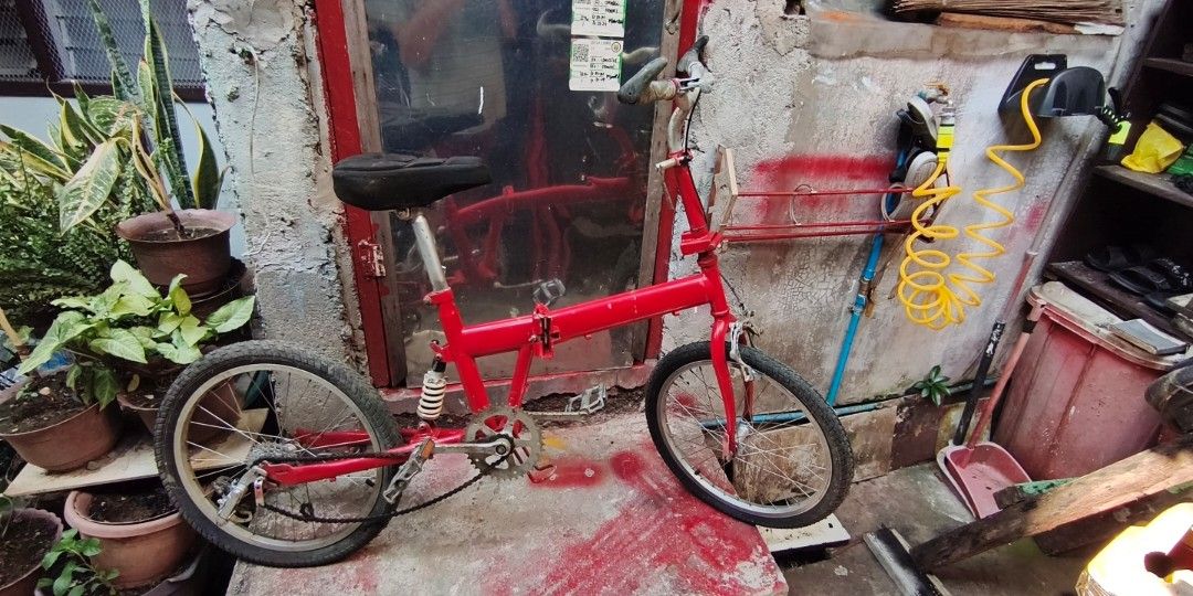 Bicycle Folding Bike (Category: Looking For) located in Manila. Submitted by daddy.yasz (Listing ID 1464806889, Image 1). Description: Negotiate cost down to 1000.