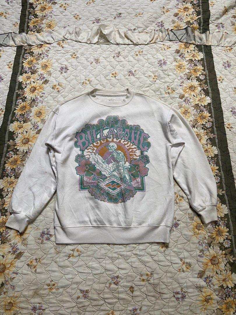 BILLABONG PULLOVER (Category: Swim Trunks & Board Shorts) located in Salug. Submitted by bagdoi_finds (Listing ID 1464883223, Image 1). Description: SIZE SMALL NO ISSUE.
