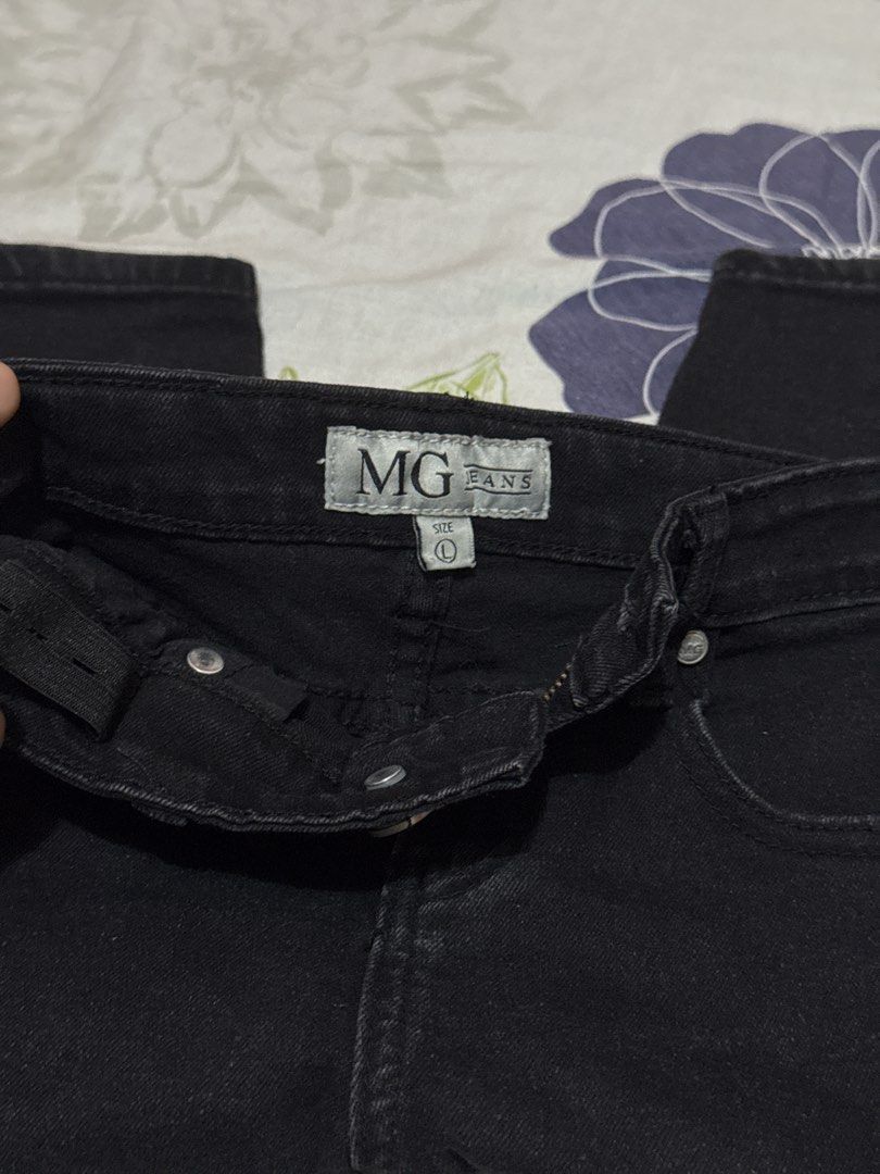 Black Denim Pants 2-3 yrs old (Category: Jeans) located in Makati City. Submitted by myprelovedddc (Listing ID 1464807108, Image 3). Description: - Brand/Model: moose gear - Size: 2-3 yrs old, with waist band - Color: Solid black - Fit: Standard straight cut - Condition: Like new, soft denim.