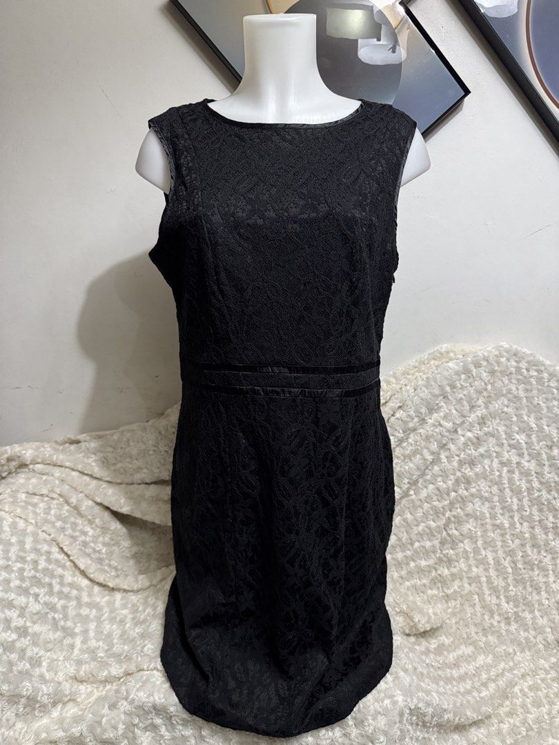 Black Lace Dress Size 16 #2 (Category: Dresses) located in Marikina City. Submitted by lorradel (Listing ID 1464833712, Image 1). Description: - Brand: Target Collection - Size: 16 (tag attached) - Color: Classic Black - Design: Elegant sleeveless black lace with scoop neckline - Details: Satin trim, double satin waistband, and back keyhole with button closure - Bonus: Includes original extra spare button in attached pouch - Condition: Brand new 