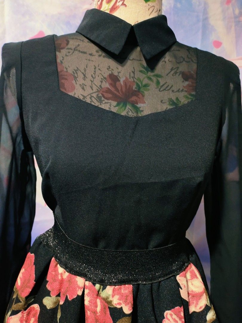 Black long sleeve mesh formal top (Category: Blouses) located in Pateros City. Submitted by soshifem (Listing ID 1464953668, Image 1). Description: size Small.