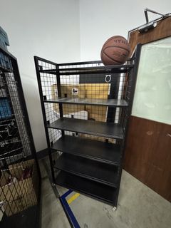 (Category: ) located in . Submitted by heechai (Listing ID 1464858166, Image 1). Description: .