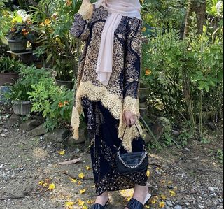 (Category: ) located in . Submitted by shopwithzaa (Listing ID 1464831209, Image 1). Description: .