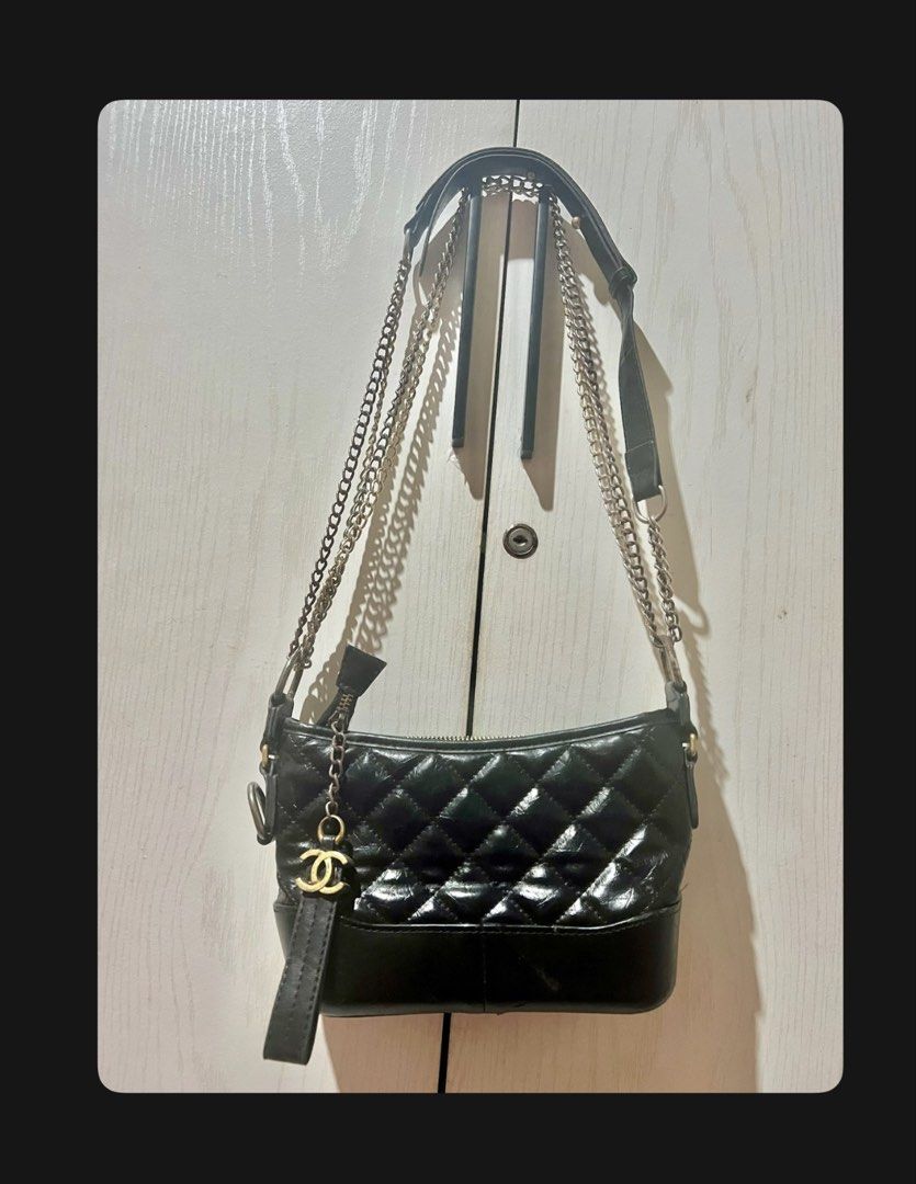 Black Quilted Bag (Category: Shoulder Bags) located in Dumaguete. Submitted by pinkypuffcloset (Listing ID 1464886304, Image 1). Description: Decluttering and selling some of my well-loved bags at very affordable prices! 📍Dumaguete City Can do shipping nationwide via LBC or JNT, shipping fee shouldered by buyer.