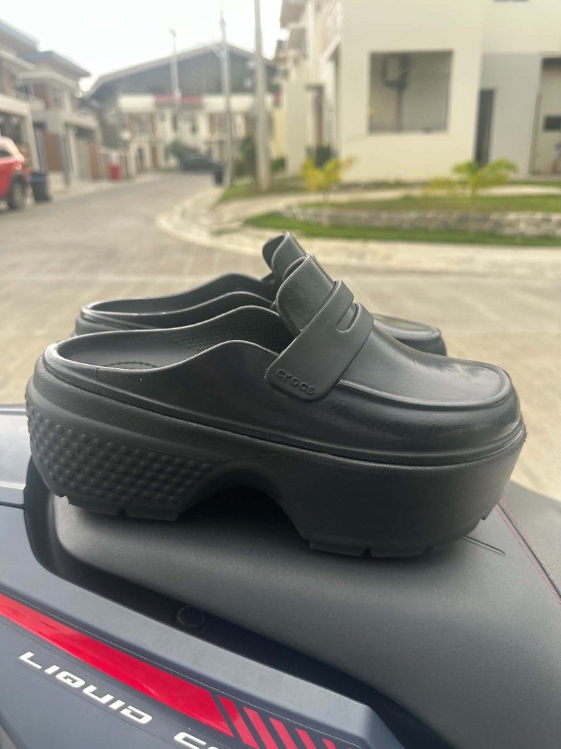 Black Stomp Loafers (Category: Sandals) located in Cagayan de Oro. Submitted by vaststar_821a3e (Listing ID 1460429371, Image 1). Description: .
