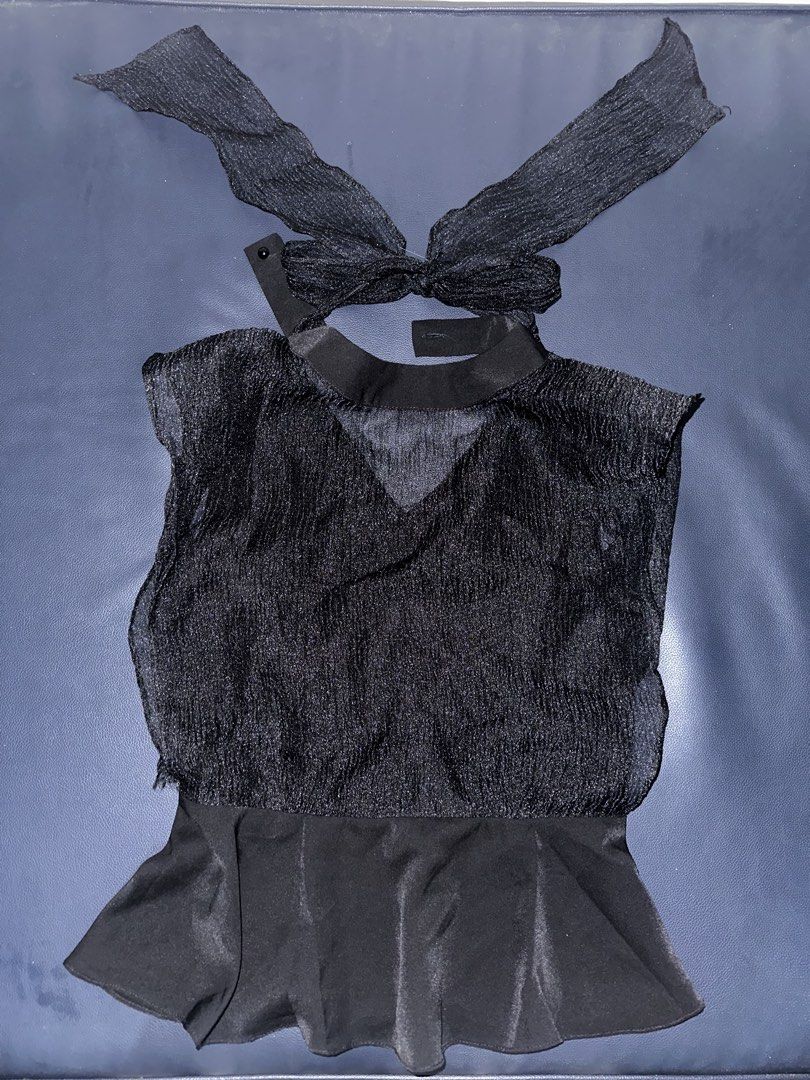 Black textured sleeveless top with ribbon (Category: Sleeveless) located in Marikina City. Submitted by rivervy (Listing ID 1464859347, Image 1). Description: Xs-S.