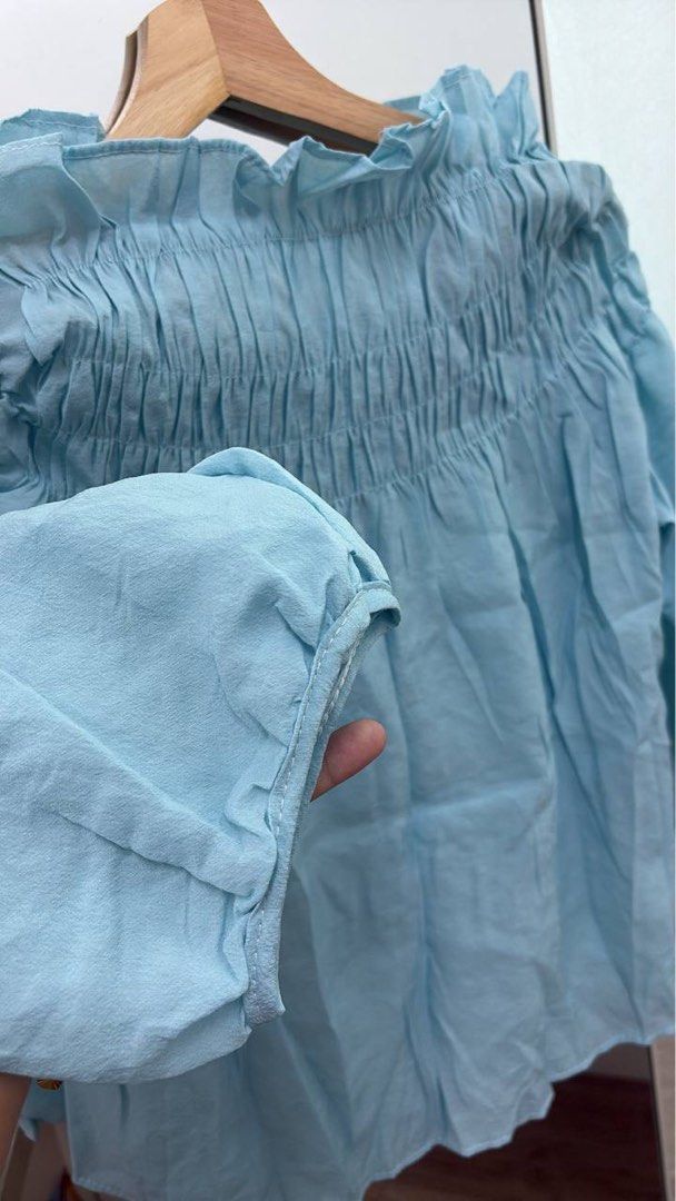 BLOUSE TIKTOK (Category: Tops) located in Kuala Lumpur. Submitted by atenkitty (Listing ID 1464791663, Image 2). Description: Blouse TikTok Brand New M-L RM15.