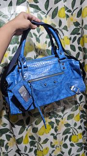 (Category: ) located in . Submitted by Thrift_ni_Babac (Listing ID 1464818405, Image 1). Description: .