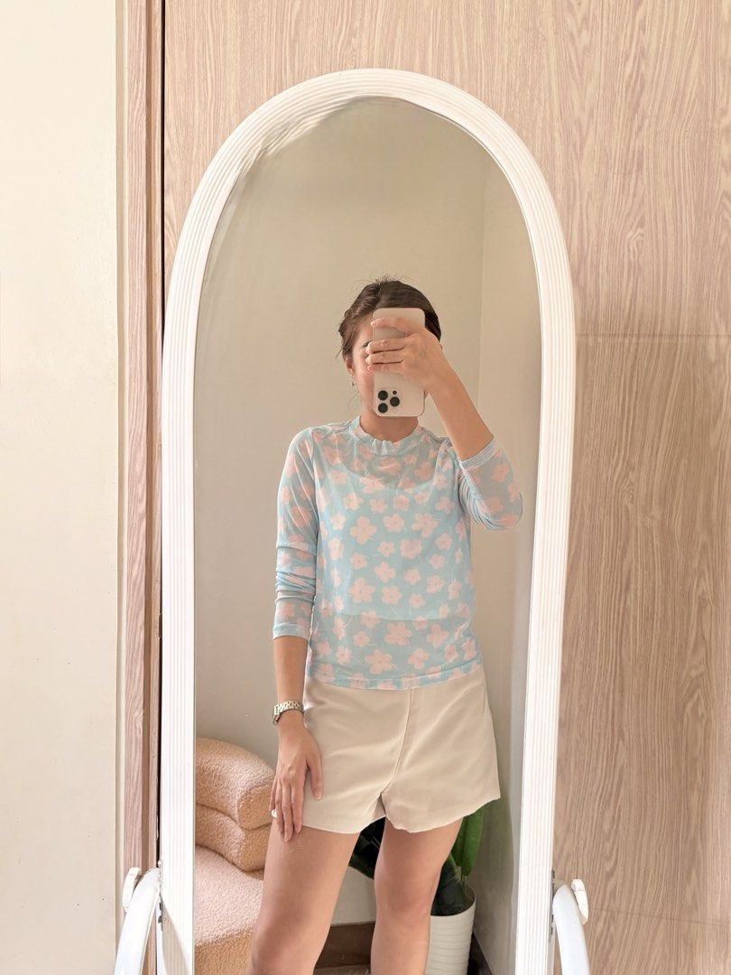 Blue Mesh Top (Category: Others Tops) located in Quezon City. Submitted by kaye_oineza (Listing ID 1464798257, Image 2). Description: 🦋 Blue Mesh Top Small-Medium (Inner not included).