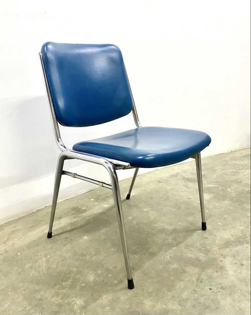 Blue vinyl chrome frame office dining chair (heavy) (Category: Chairs) located in Santa Rosa. Submitted by annie_annie83 (Listing ID 1464873043, Image 2). Description: - Style: Classic mid-century school or diner design - Material: Blue vinyl upholstery with a shiny chrome metal frame - Features: Comfortable padded seat and backrest, protective black feet caps - Condition: Sturdy construction, clean shape, and ready to use - Ideal for: Study room