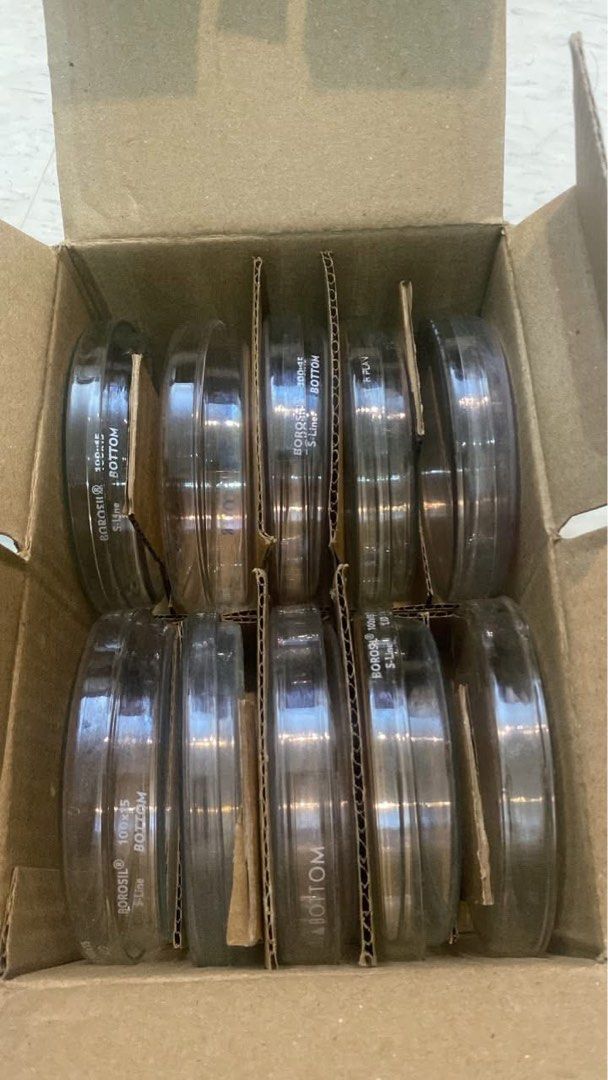 Borosilicate 100x15 mm Petri dish bundle (Category: Medical Supplies & Tools) located in Cagayan de Oro. Submitted by haypsilones (Listing ID 1464778629, Image 1). Description: Used during my thesis for antibacterial activity. • Autoclavable • 10 pcs • With glass cover each dish.