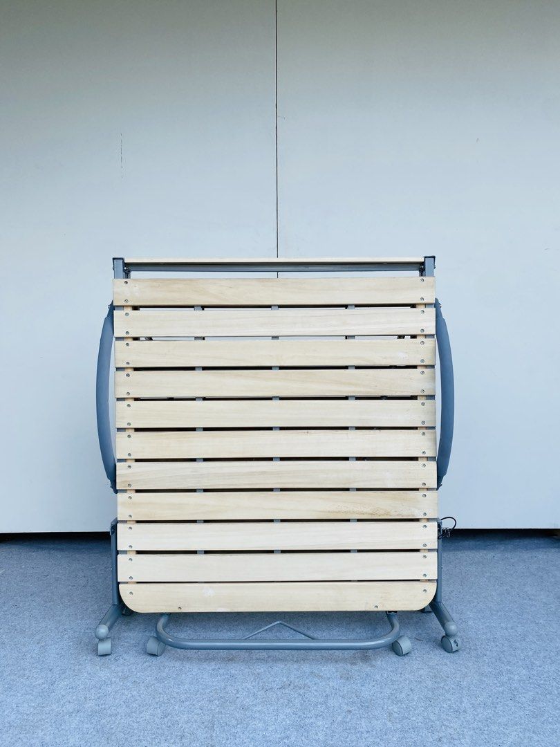 Brand New Folding Bedframe (Category: Bed Frames & Mattresses) located in Manila. Submitted by elliefurnies31 (Listing ID 1464808919, Image 1). Description: "JAPAN SURPLUS" FOLDING BEDFRAME BRAND NEW CONDITION WITH BOX SIZE: 81L" x 36W" x 14-43H" inches (AS-IS ITEM) IN GOOD CONDITION.
