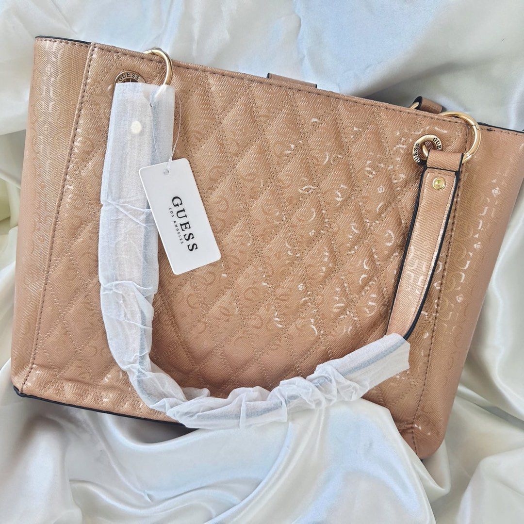 Brand New GUESS Shoulder Bag (Category: Shoulder Bags) located in Paranaque City. Submitted by shopshineph (Listing ID 1464938437, Image 3). Description: .