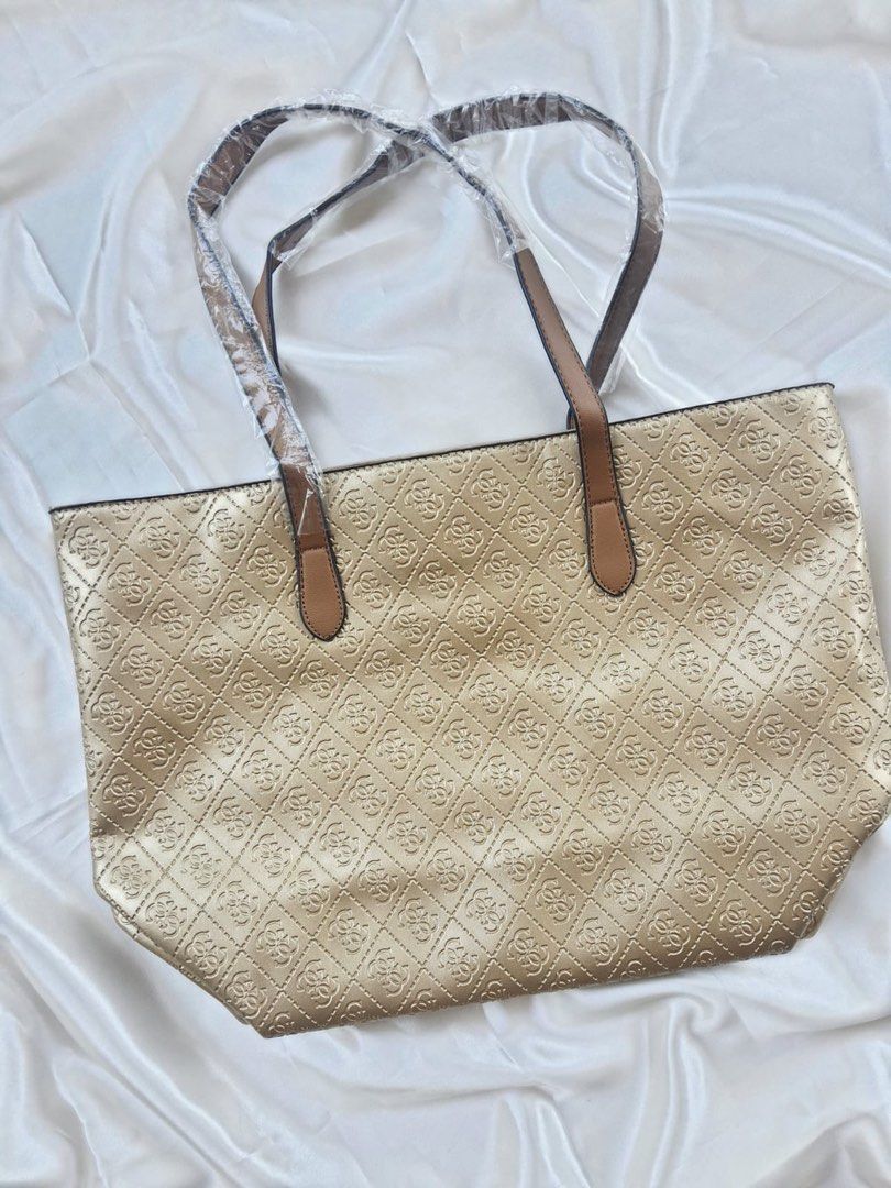 Brand New GUESS Tote (Category: Tote Bags) located in Paranaque City. Submitted by shopshineph (Listing ID 1464937454, Image 2). Description: .