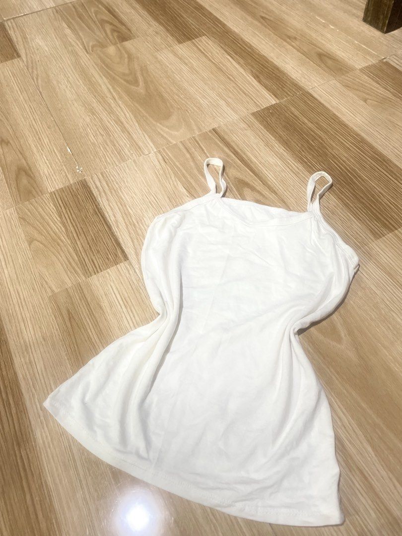 BRAND NEW WITHOUT TAG (Category: Sleeveless) located in San Francisco. Submitted by chicas.klo (Listing ID 1464967735, Image 1). Description: .