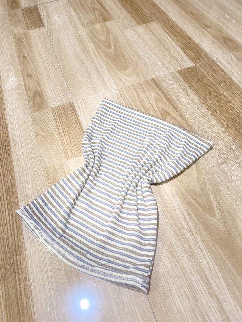 BRAND NEW WITHOUT TAG (Category: Others Tops) located in San Francisco. Submitted by chicas.klo (Listing ID 1464967816, Image 1). Description: .