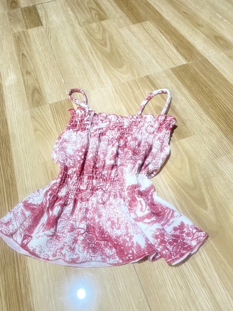 BRAND NEW WITHOUT TAG (Category: Sleeveless) located in San Francisco. Submitted by chicas.klo (Listing ID 1464967924, Image 1). Description: .