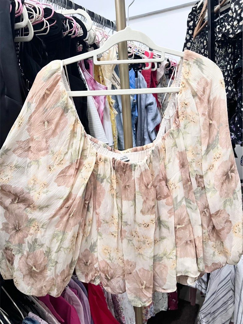 Branded Tops (Category: Blouses) located in Santa Rosa. Submitted by paupaocollection (Listing ID 1464820216, Image 3). Description: Dm for sizes, small to medium Ship via J&T 350 each.