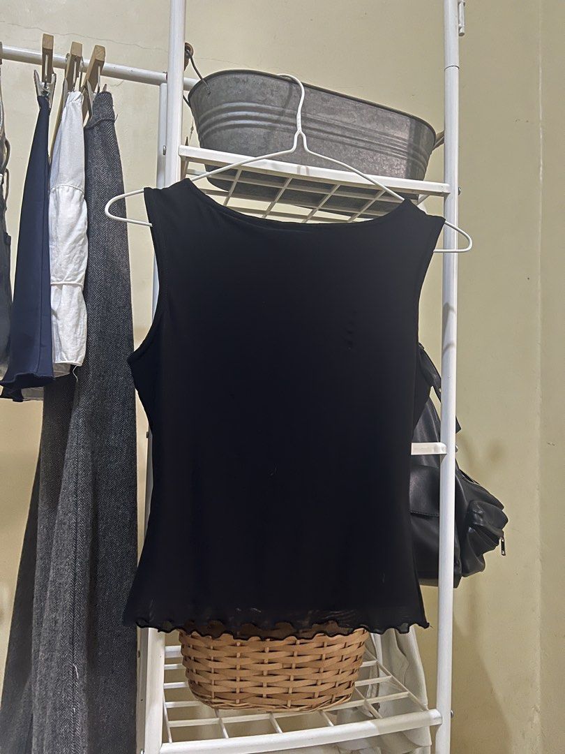Brandy Melville Black mesh Kathleen top (Category: Sleeveless) located in San Jose. Submitted by LarmeKei.ph (Listing ID 1464862667, Image 1). Description: Dm for more info.