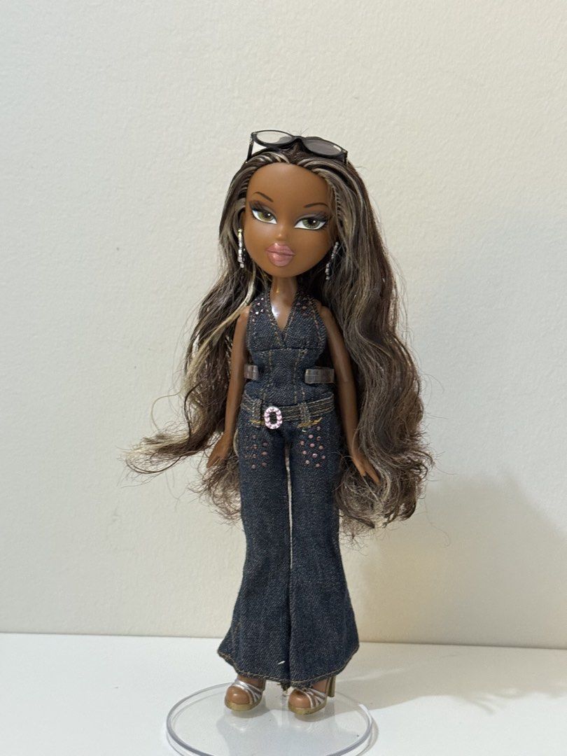BRATZ WILDLIFE SAFARI SASHA (Category: Kids Toys) located in Davao. Submitted by cutiebratz8683 (Listing ID 1464836996, Image 1). Description: ✨BRATZ WILDLIFE SAFARI SASHA✨ ‼️4500‼️ ‼️lock for 5k‼️ - Please read pinned post before magmine -comment only in the main post - WYSWYG - stand included - with gentle monster clear glasses 📦Shipment and payment - jnt weekend shipping - gcash - strictly no refunds - preloved condition.