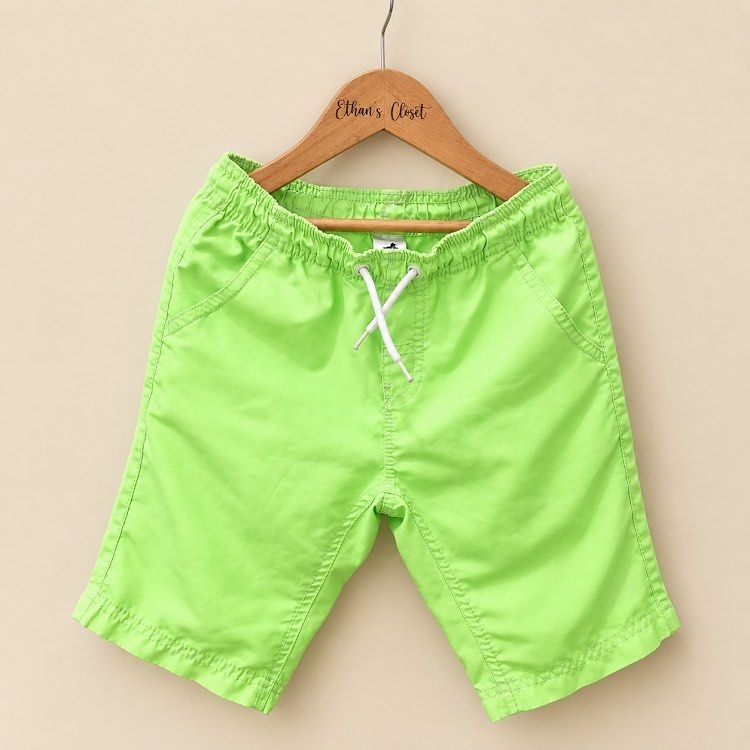 Bright Green Shorts (Category: Babies & Kids Fashion) located in Cavite. Submitted by rareclothing.ph (Listing ID 1464876965, Image 1). Description: Bright Green Shorts ‎- Vibrant bright green shorts ‎- Comfortable elastic waistband with drawstring ‎- Two convenient side pockets ‎- Ideal for casual outings or athletic activities ‎- Versatile and easy to style with t-shirts.