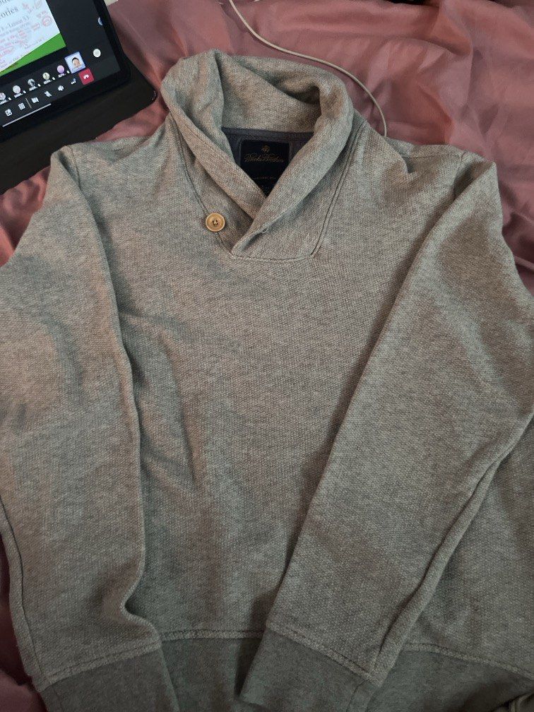 Brooks brothers shawl collar sweater grey (Category: Hoodies) located in Caloocan City. Submitted by spidermant89650 (Listing ID 1464800600, Image 1). Description: .