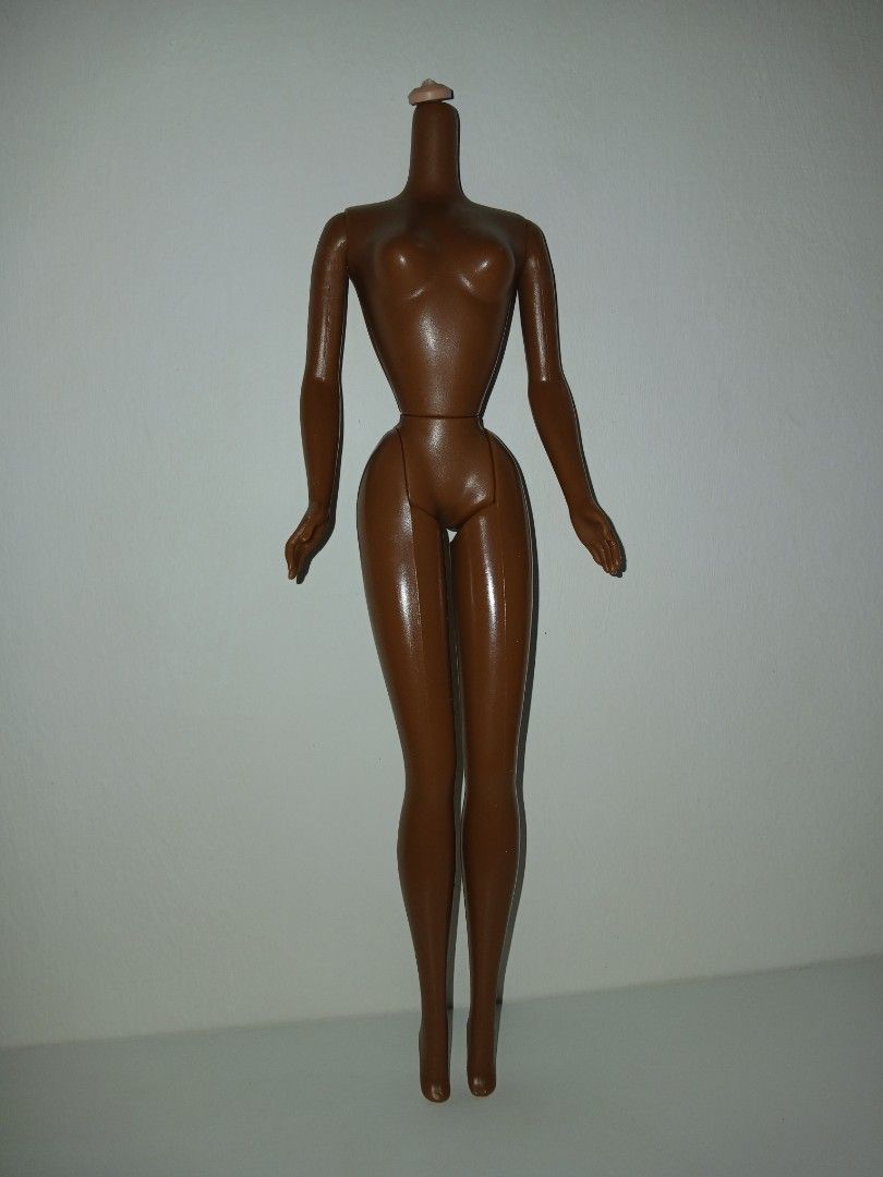 Brown body Donor (Category: Kids Toys) located in Subic. Submitted by frncnjntmr22 (Listing ID 1464793745, Image 1). Description: may gasgas sa arms on both side but not so visible..