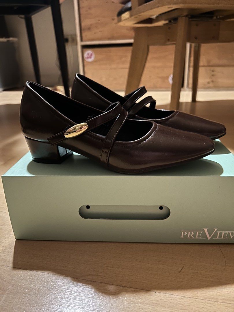 Brown Mary Jane Pumps Size 37 (Category: Heels) located in Antipolo. Submitted by goget_ittt (Listing ID 1464915650, Image 1). Description: Impulse buy!! Super comfortable but a bit tight for me:( Got it for ₱1699 but selling it for ₱1499 Bought this September lang! Used twice. I can deliver from Makati (Tues-Wed) or from Lower Antipolo for the rest of the week! .