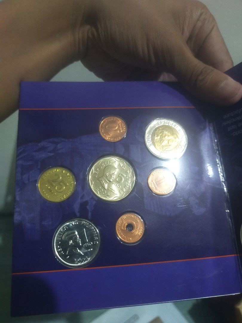 BSP 2005 (Category: Currency) located in Manila. Submitted by coinsmart07 (Listing ID 1464814990, Image 3). Description: rare blister pack 2005 series.