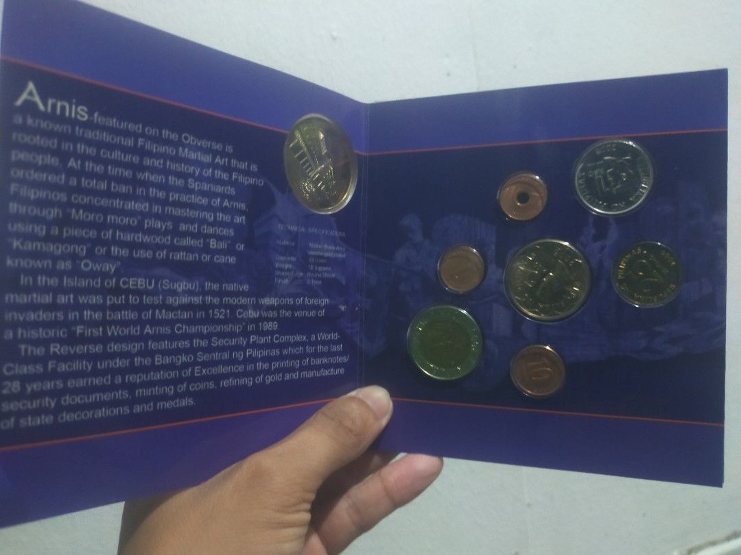 BSP 2005 (Category: Currency) located in Manila. Submitted by coinsmart07 (Listing ID 1464814990, Image 2). Description: rare blister pack 2005 series.