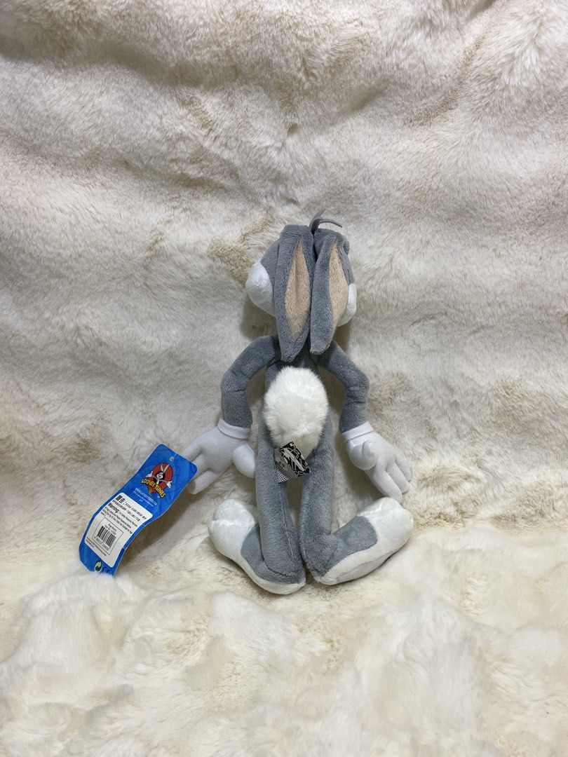 Bugs Bunny plush (Category: Plushies & Soft Toys) located in Kalibo. Submitted by ollie_stuffshop (Listing ID 1464775352, Image 2). Description: 41cm x 17.5cm Before you send your inquiries: ❗️Last Price is already posted ❗️Manage your expectations, WYSIWYG ❗️May need washing ❗️Dropoff is every Wednesday & Sunday.