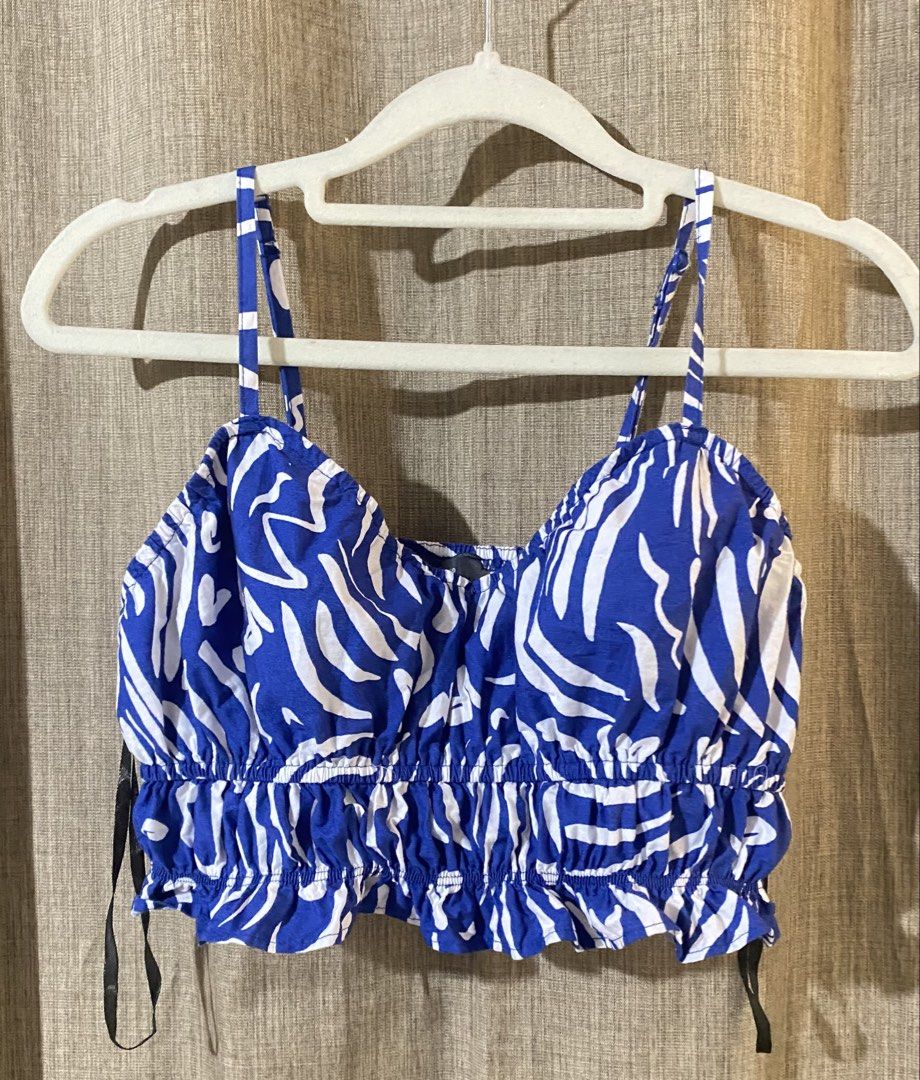 BUNDLE – PRIMARK Cami Crop Top & Ribbed Off-Shoulder Top (Category: Longsleeves) located in Quezon City. Submitted by justine_xx (Listing ID 1463246150, Image 3). Description: ✨ BUY 1 TAKE 1 BUNDLE ✨ Included Items: 💙 PRIMARK Royal Blue Printed Cami Top - Made in India 🤍 White Ribbed Off-Shoulder Top (with THUMB HOLES) - Made in China RFS: Too small for me Product Details: Size: Both item are SMALL PLEASE READ BEFORE BUYING ‼️ • Payment: GCash 
