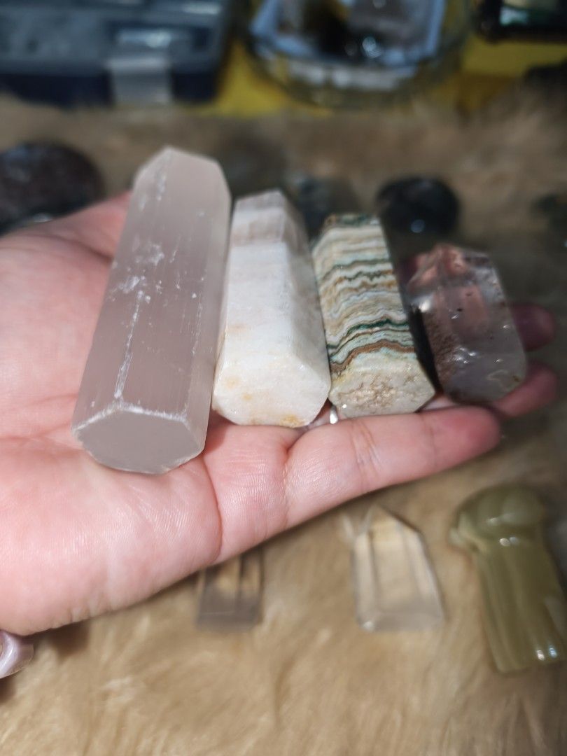 Bundle Towers Take it All (Category: Precious Stones) located in Quezon City. Submitted by piaoliangcollections.ph (Listing ID 1464866262, Image 2). Description: Have this 4pcs of towers. Selenite, Pink Calcite, Green Banded Onyx and Phantom Quartz Take it all for 3k. pm for sure buyer.