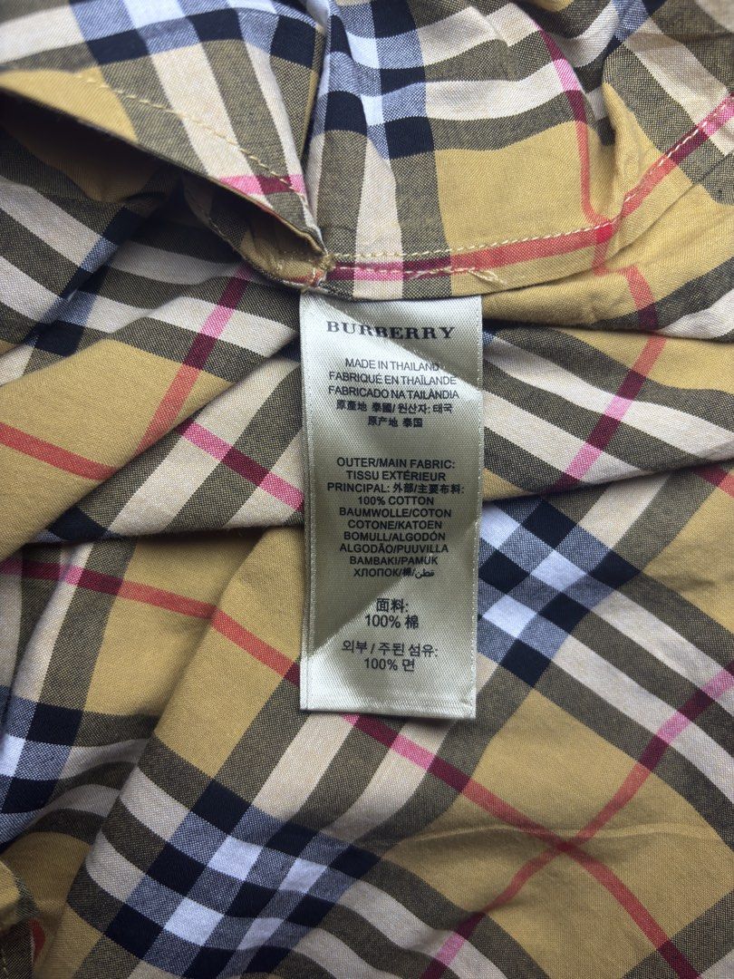 Burberry (Category: Dresses) located in Dumaguete. Submitted by delfinds (Listing ID 1464811440, Image 3). Description: Burberry dress Size large Excellent condition 9.8/10 color rate No issue.