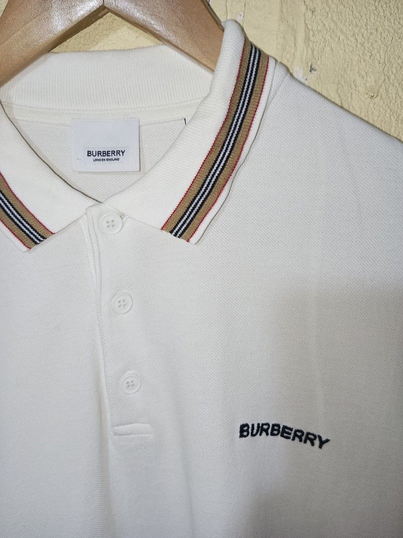 Burberry (Category: Activewear) located in San Pablo. Submitted by thriftyjd (Listing ID 1464871876, Image 3). Description: Dimes: L28.5 x 22.5 Condition/color rate: 9/10 need wash.