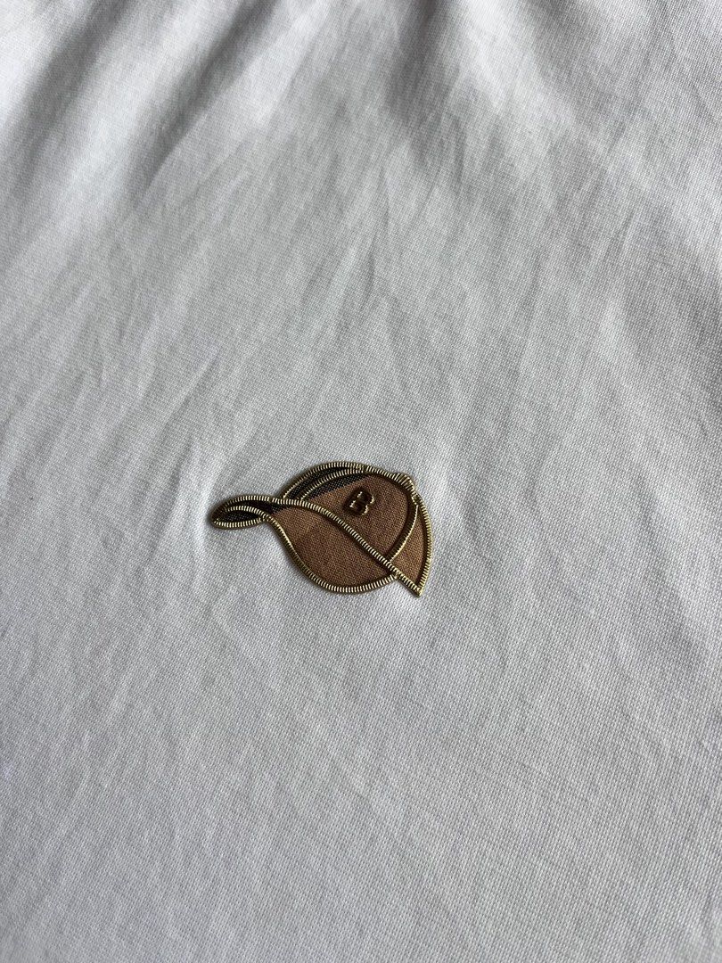 Burberry cap logo (Category: Tshirts & Polo Shirts ) located in Manila. Submitted by lardo.599 (Listing ID 1464924985, Image 2). Description: Issue need wash Color rate 9.7/10 Condition 10/10 Missing tags declare off Dimes 21x28.