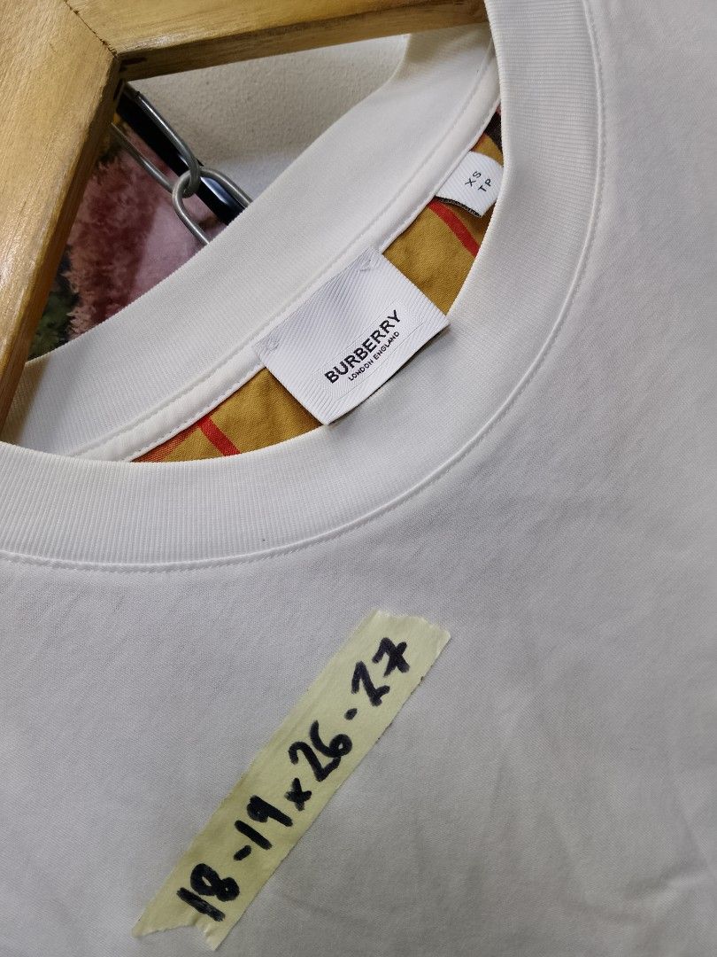 burberry plaid tee (Category: Tshirts & Polo Shirts ) located in Valenzuela. Submitted by joshwrldselection (Listing ID 1464907344, Image 2). Description: medium very good condition need wash only thrift..