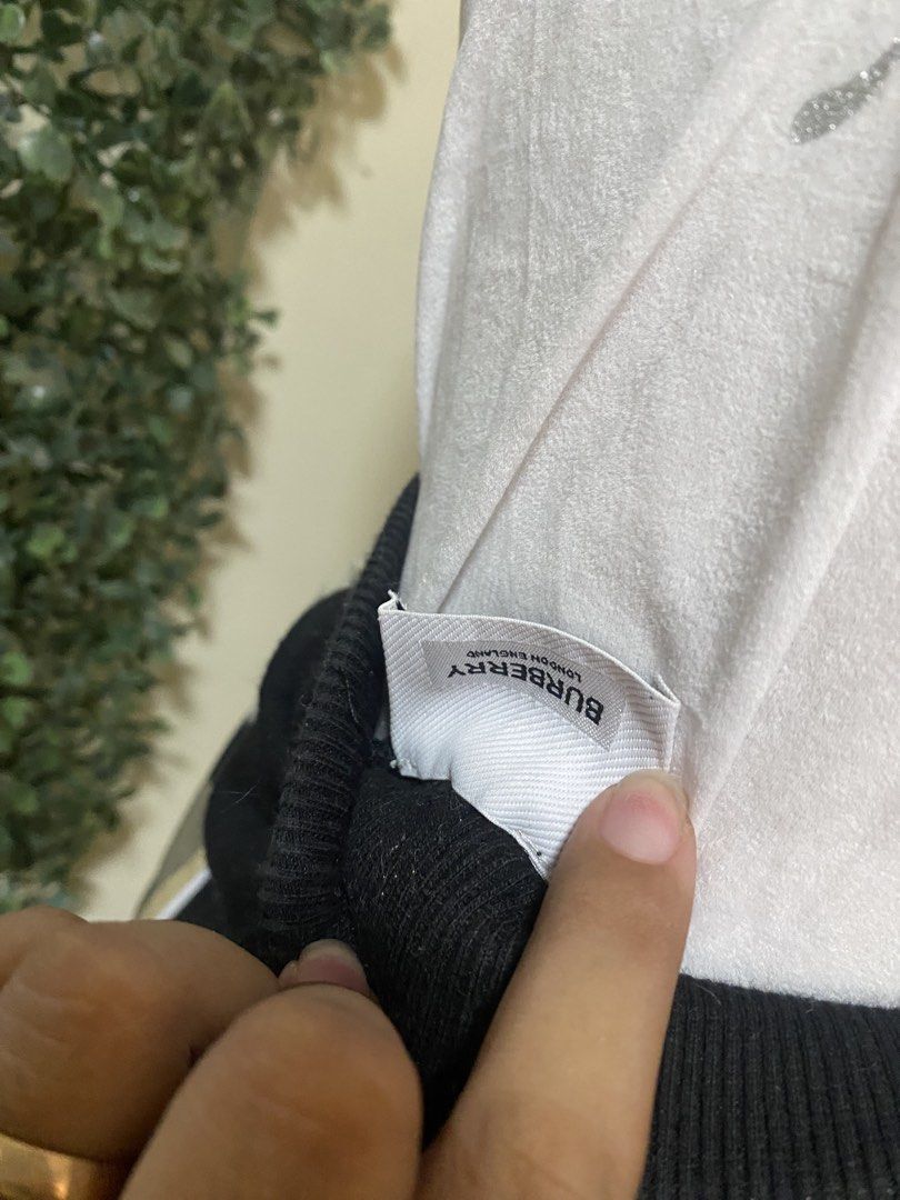 Burberry skirt for kids (Category: Babies & Kids Fashion) located in Manila. Submitted by avathriftedcloset (Listing ID 1464832465, Image 2). Description: Free sf.