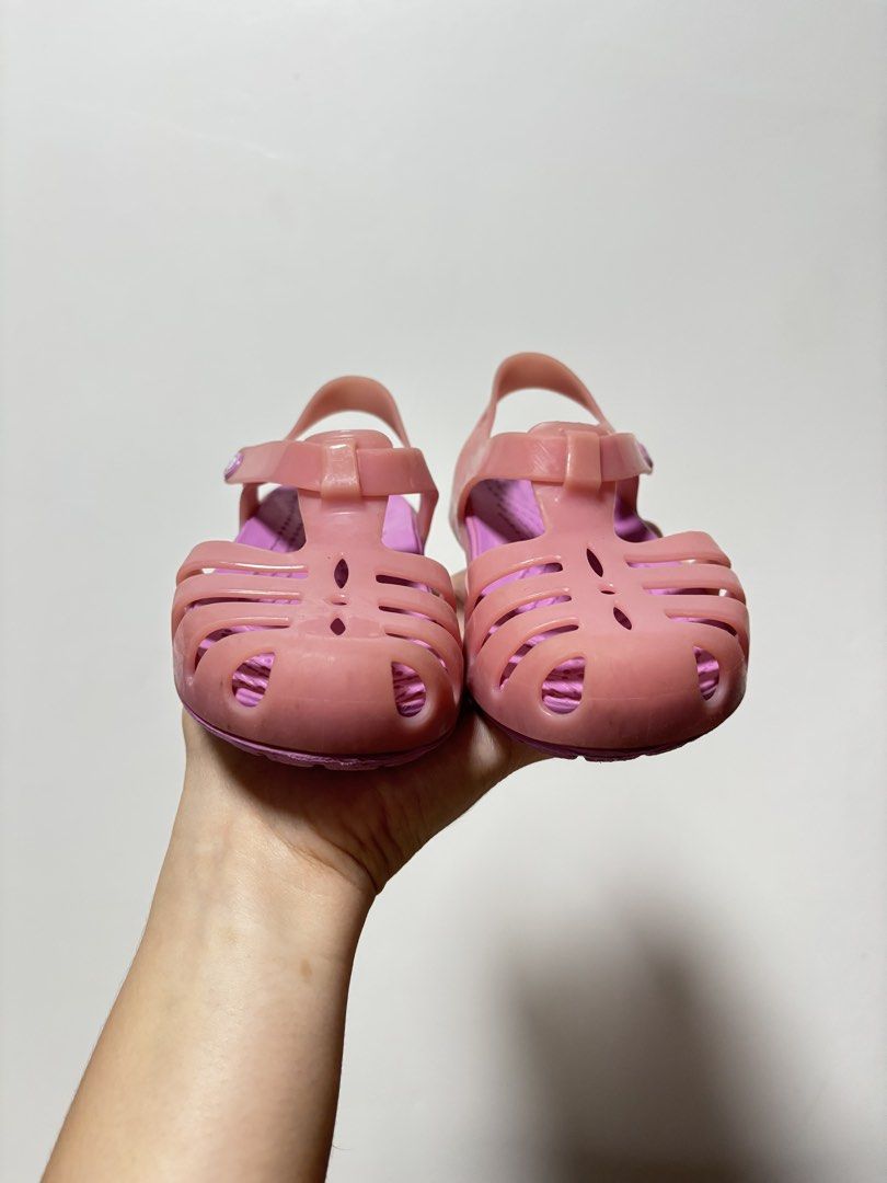 C7 crocs (Category: Babies & Kids Fashion) located in Imus. Submitted by littlebooythriftstore (Listing ID 1464798150, Image 2). Description: Bacoor.