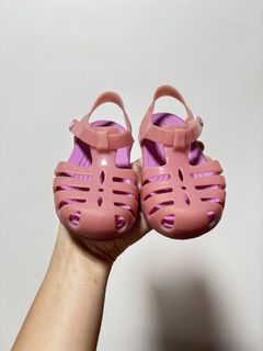 (Category: ) located in . Submitted by littlebooythriftstore (Listing ID 1464798150, Image 1). Description: .