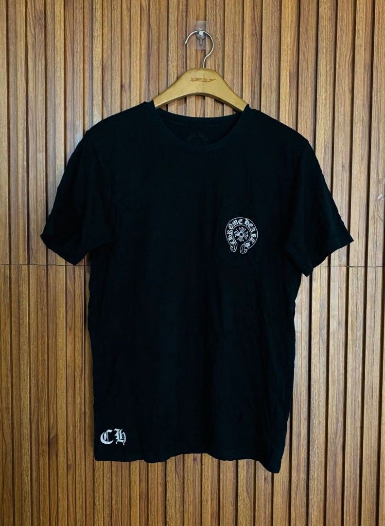 C. H (Category: Luxury Apparel) located in General Santos City (Dadiangas). Submitted by samirabdul00691 (Listing ID 1464934010, Image 1). Description: BRAND➡️ CHROMEHEARTS SIZE➡️ Medium to Large DIMES➡️w20.5/L28 COLOR RATE➡️9.7/10 solid black pah ISSUE➡️none.