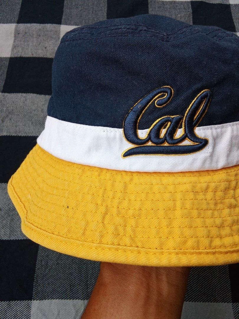 Cal bucket hat (Category: Caps & Hats) located in Polomolok. Submitted by timog_high_ice (Listing ID 1464804331, Image 2). Description: .