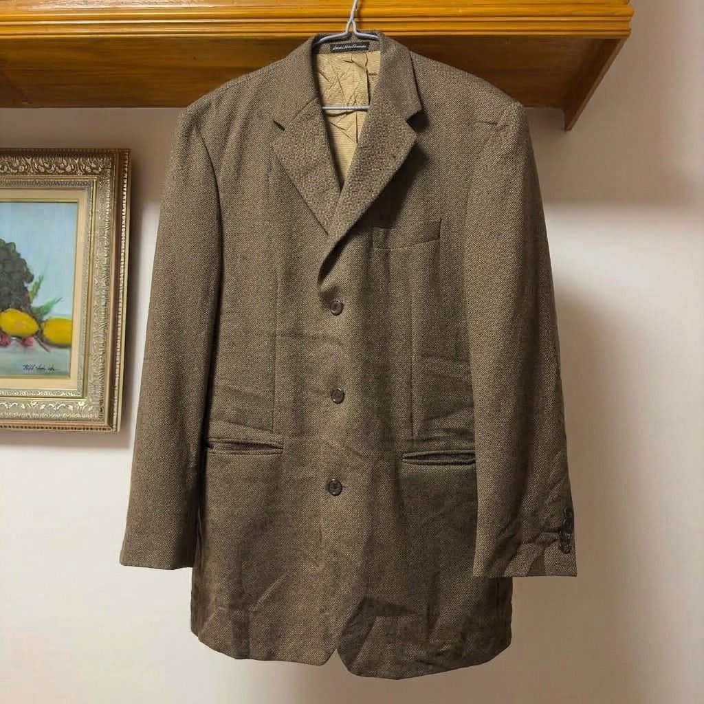 Calvin and Klein Woven Wool Blazer Coat (Category: Coats, Jackets and Outerwear) located in Makati City. Submitted by hdn.rck (Listing ID 1464921809, Image 1). Description: Calvin and Klein Woven Wool Blazer Coat Description Height - 33.5 Inches Chest width - 22 Inches Sleeve length - 24 Inches Shoulder Width - 25 Inches .