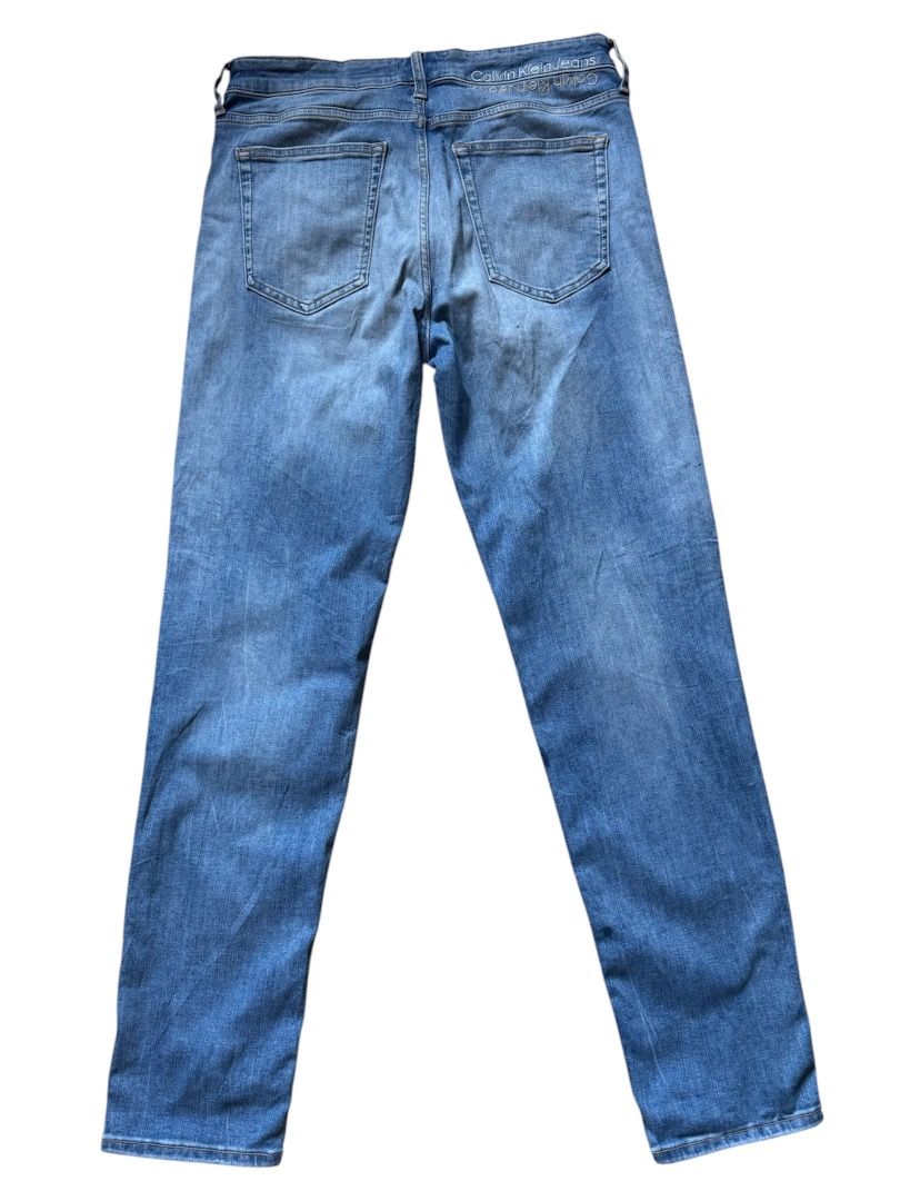 Calvin klein (Category: Jeans) located in Kabankalan. Submitted by secondhandgems2 (Listing ID 1464774738, Image 2). Description: Size 32-33W x 40L x 6.5hem Excellent condition .