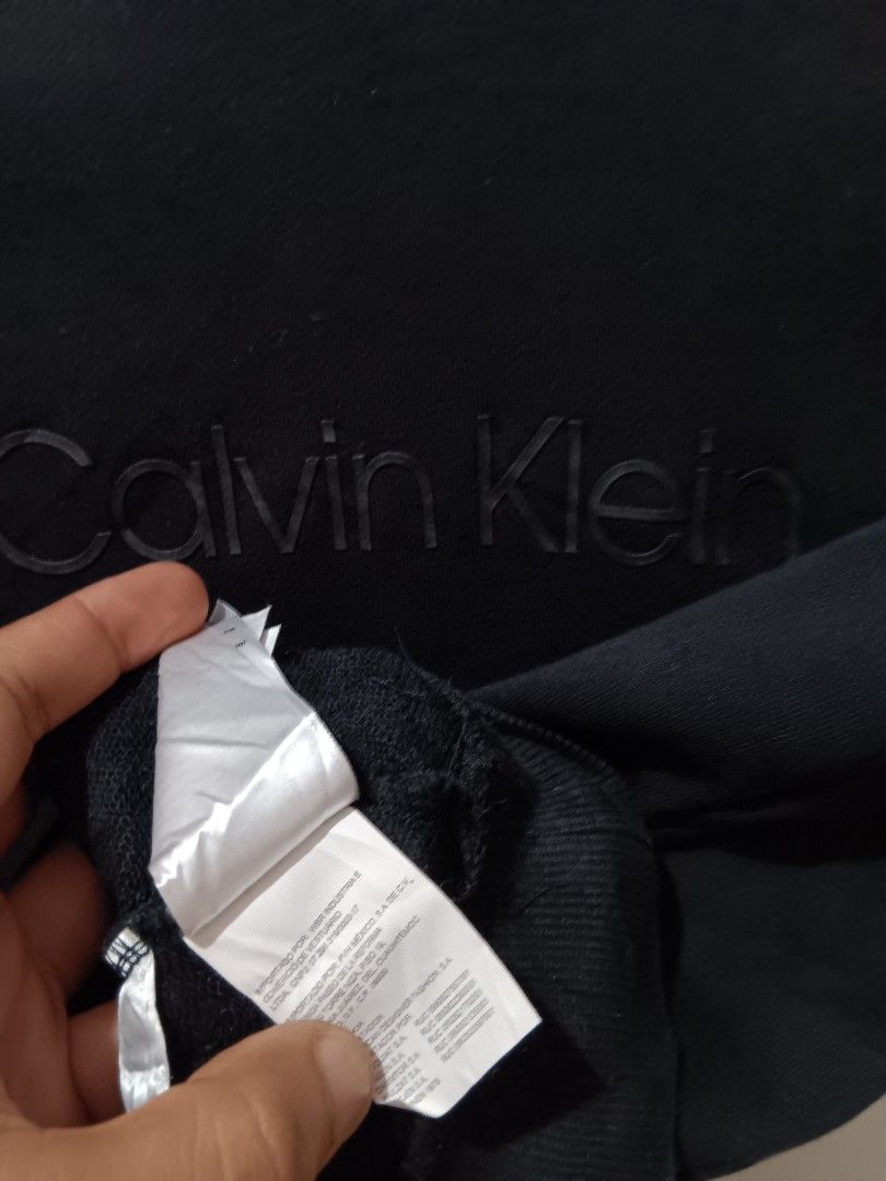 CALVIN KLEIN (Category: Coats, Jackets and Outerwear) located in Dauis. Submitted by udenglegaspi (Listing ID 1464830192, Image 3). Description: .