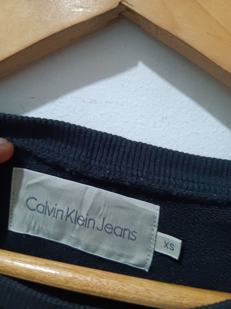 CALVIN KLEIN (Category: Coats, Jackets and Outerwear) located in Dauis. Submitted by udenglegaspi (Listing ID 1464830192, Image 2). Description: .