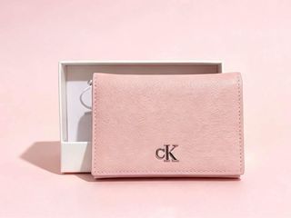 (Category: ) located in . Submitted by miqboutique (Listing ID 1464897783, Image 1). Description: .