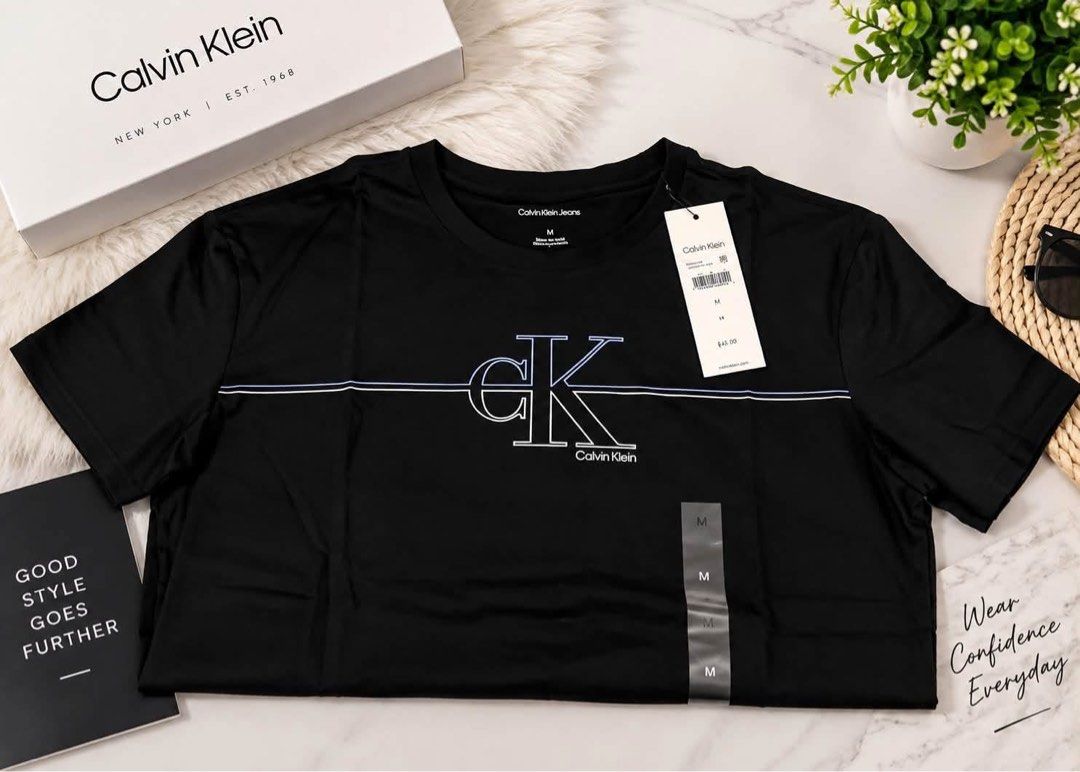 Calvin Klein Tshirt (Category: Tshirts & Polo Shirts ) located in Santa Rosa. Submitted by ninaparis (Listing ID 1464960557, Image 2). Description: Original Calvin Klein Men’s Crew Neck Shirt Size Medium.