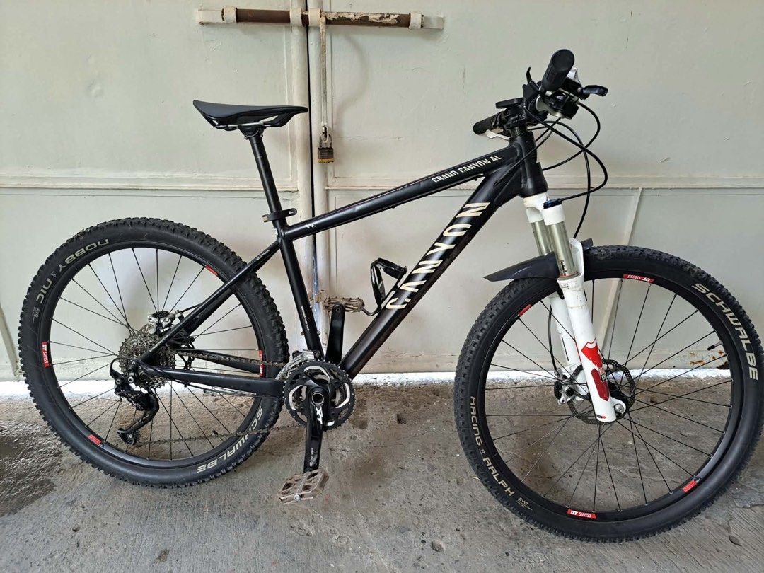 Canyon Grand Canyon AL MTB 16.5” (Category: Bicycles) located in Las Pinas. Submitted by kyoyaanime (Listing ID 1464913138, Image 1). Description: 🚵 MTB FOR SALE – CANYON GRAND CANYON AL Canyon Grand Canyon AL MTB 📏 Frame Size: 16.5” 🖤 Color: Black 🚲 Mountain Bike / Hardtail Features shown: * Canyon Grand Canyon AL frame * Shimano drivetrain * Hydraulic disc brakes * Front suspension fork * Schwalbe tires * DT Swiss wheelset * Lightweight alu