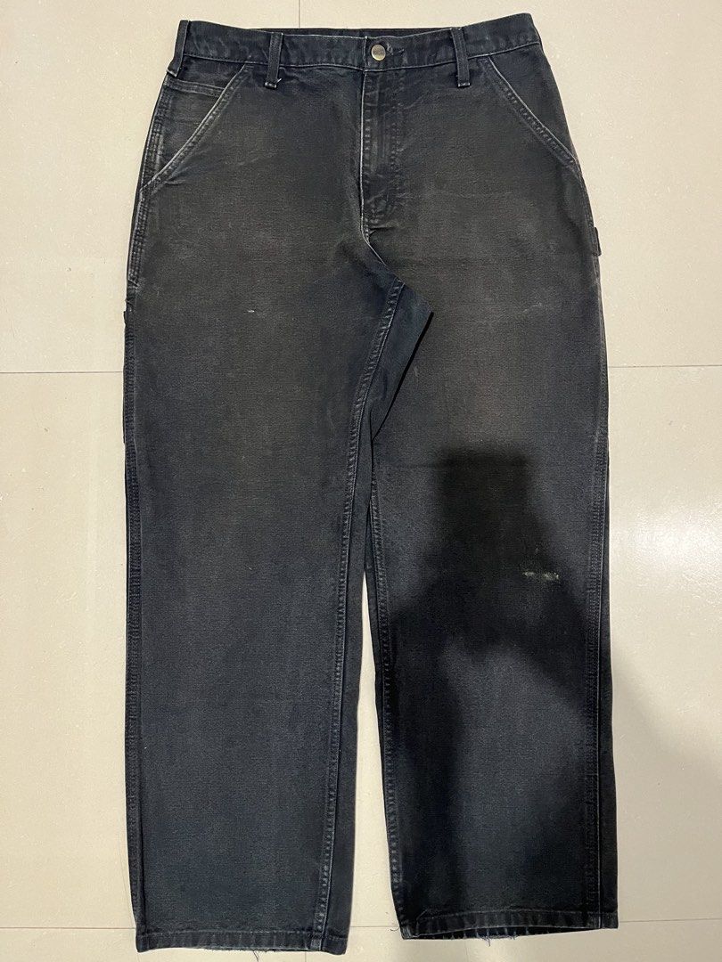 Carhartt B11 BLK Carpenter Pants - 32x30 (Category: Jeans) located in Malaybalay. Submitted by tapiocasthrift (Listing ID 1464862899, Image 3). Description: Size: 32x30 Dimes: 32 Waist x 42 Length HEM: 9 Thigh: 12.5 Color rate: 8.8/10 Very Good condition Issue Issue: signs of usage, minor distress hem slight fade.